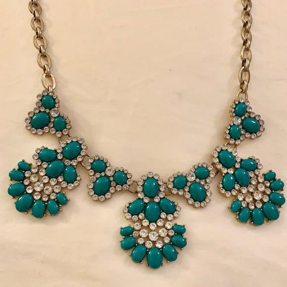❌SOLD❌ J.Crew Statement Necklace with Green Jewels - Picture 2 of 3